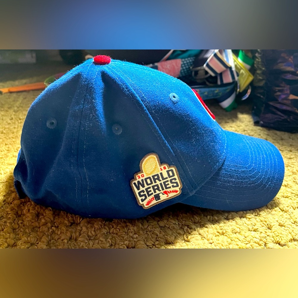 2016 Chicago Cubs World Series New Era hat. Like new. Never worn. NWT